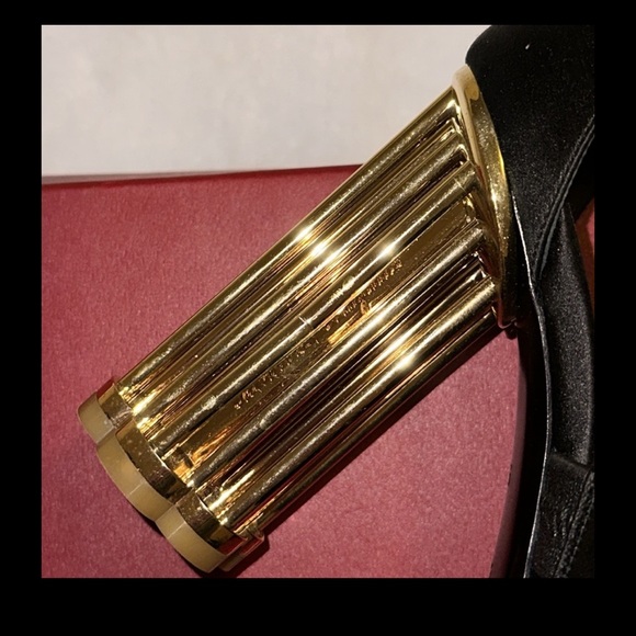 Salvatore Ferragamo caged flower heels - Picture 6 of 7